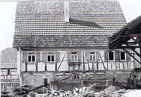 Ostansicht zum Hof / Fachwerkgebäude in 73669 Lichtenwald - Thomashardt