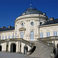 Blick auf die Südfassade des Hauptgebäudes / Schloß Solitude, Schloßanlage in 70197 Stuttgart, Solitude Blick auf die Südfassade des Hauptgebäudes / Schloß Solitude, Schloßanlage in 70197 Stuttgart, Solitude
