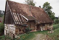 Ansicht vom Hang her, rechts der Wohn-, links der Wirtschaftsteil / Fachwerkhaus in 78658 Zimmern o.R.-Stetten Ansicht vom Hang her, rechts der Wohn-, links der Wirtschaftsteil / Fachwerkhaus in 78658 Zimmern o.R.-Stetten