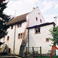 Stadtmauerseite des Ostbaus von Südosten, rechts der östliche Anbau / Altes Rentamt / Farrenstall in 78187 Geisingen