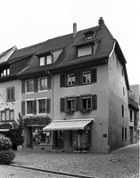 Eckgebäude, Ansicht von Westen / Wohn- und Geschäftshaus in 79219 Staufen, Staufen im Breisgau (Stadtarchiv Staufen)