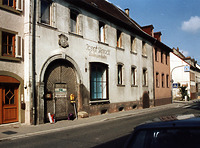 Ehem. Schaffneigebäude des Speyerischen Domkapitels, Ansicht von Norden,
Urheber: Zirpel, Heiko (Freier Architekt) / Ehem. Schaffneigebäude des Speyerischen Domkapitels in 76646 Bruchsal Ehem. Schaffneigebäude des Speyerischen Domkapitels, Ansicht von Norden,
Urheber: Zirpel, Heiko (Freier Architekt) / Ehem. Schaffneigebäude des Speyerischen Domkapitels in 76646 Bruchsal