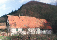 Bauernhaus der ehem. Talmühle, Ansicht von Westen,
Urheber: Reimers, Holger & Scheer, Christine / Bauernhaus der ehem. Talmühle in 69493 Großsachsen Bauernhaus der ehem. Talmühle, Ansicht von Westen,
Urheber: Reimers, Holger & Scheer, Christine / Bauernhaus der ehem. Talmühle in 69493 Großsachsen