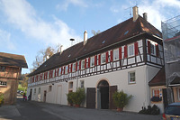 Haupt- und Landgestüt Marbach
Gestütswärter Wohnung - Wagenremise, Gebäude Nr. 3 (2009) / Gestütswärter Wohnung - Wagenremise in 72532 Gomadingen, Marbach an der Lauter, Landgestüt Haupt- und Landgestüt Marbach
Gestütswärter Wohnung - Wagenremise, Gebäude Nr. 3 (2009) / Gestütswärter Wohnung - Wagenremise in 72532 Gomadingen, Marbach an der Lauter, Landgestüt