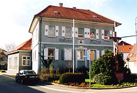 Heimatmuseum, ehem. Rathaus, ehem. Forsthaus, Ansicht von Südosten
Quelle: Eugen Fuchs (Restaurator) / Heimatmuseum, ehem. Rathaus, ehem. Forsthaus in 68789 St. Leon