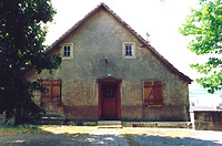 ehem. Wohnhaus, Ansicht von Norden
Urheber: Reck, Hans-Hermann (Büro für Bauhistorische Gutachten) / ehem. Wohnhaus in 74889 Sinsheim-Hilsbach ehem. Wohnhaus, Ansicht von Norden
Urheber: Reck, Hans-Hermann (Büro für Bauhistorische Gutachten) / ehem. Wohnhaus in 74889 Sinsheim-Hilsbach