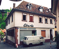Wohn- und Geschäftshaus, Ansicht von NW
Quelle: Hans-Hermann Reck (Büro für bauhistorische Gutachten) / Wohn- und Geschäftshaus in 69469 Weinheim