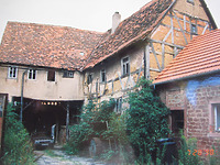Hofansicht
Quelle: bauhist. Untersuchung der Architekten Crowell & Crowell, Karlsruhe (8/1998) / Haus Volk bzw. Der alte Bauhof in 74731 Walldürn