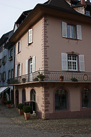 Südostansicht mit Buckelquaderecke / Wohnhaus  in 79219 Staufen, Staufen im Breisgau (26.01.2009 - Burghard Lohrum)