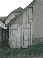 Anbau des Schleppschopfes, Ansicht Nord (2003) / Annexbauten am Haupthaus (Hofanlage Aichelau) in 72539 Aichelau (01.04.2003 - Hans-Jürgen Klose) Anbau des Schleppschopfes, Ansicht Nord (2003) / Annexbauten am Haupthaus (Hofanlage Aichelau) in 72539 Aichelau (01.04.2003 - Hans-Jürgen Klose)