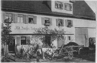 Ansicht um 1900 (Reproduktion nach alter Fotografie) / Wohn- und Wirtschaftsgebäude aus Frickenhausen in 72636 Frickenhausen (25.11.2011 - Renate Safranek, Frickenhausen, abgeb. in: Gromer, Bauhistorische Dokumentation/Kurzfassung, S. 16.) Ansicht um 1900 (Reproduktion nach alter Fotografie) / Wohn- und Wirtschaftsgebäude aus Frickenhausen in 72636 Frickenhausen (25.11.2011 - Renate Safranek, Frickenhausen, abgeb. in: Gromer, Bauhistorische Dokumentation/Kurzfassung, S. 16.)