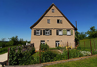 Ansicht im FLM Beuren / Wohnhaus mit Schreinerei aus Ohmenhausen; sog. "Haus auf der Lind" in 72770 Ohmenhausen (http://www.freilichtmuseum-beuren.de/museum/rundgang/wohnhaus-mit-schreinerei-aus-ohmenhausen/)