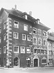 Straßenfassade; Aufnahme aus dem Jahr 1975 (nach der Restaurierung) / Wohnhaus in 88212 Ravensburg (01.01.1975 - LDA Tübingen, Aufnahme Bock/Oberopfingen (Arch. Nr. 369-75), 1975)