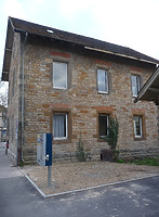 Ansicht gegen Norden (2012) / Dienstwohngebäude in 97980 Bad Mergentheim (16.04.2012 - haas + haas/Niederstetten) Ansicht gegen Norden (2012) / Dienstwohngebäude in 97980 Bad Mergentheim (16.04.2012 - haas + haas/Niederstetten)