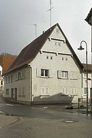 Ansicht von Nordwesten (2012) / Doppelwohnhaus Bergstraße 6 in 71287 Weissach - Flacht (11.05.2012 - M. Hermann) Ansicht von Nordwesten (2012) / Doppelwohnhaus Bergstraße 6 in 71287 Weissach - Flacht (11.05.2012 - M. Hermann)