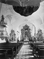 Blick zum Chor (1952) / Katholische Pfarrkirche St. Vincentius in 79232 Neuershausen (01.01.1952 - Bildindex Foto Marburg; Neg. Nr.: LDA Freiburg (Foto Hafner 1952, Nr. 3601?))