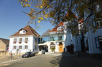 Rathaus, Basler Straße 30, Ansicht von Süden/ Südwesten / Massivbau in 79189 Bad Krozingen (Bildarchiv, Landesamt für Denkmalpflege im Regierungspräsidium Stuttgart, Dienstsitz Freiburg)