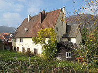 Ansicht des Gebäudes von Südosten (2012) / Ehemaliges Einhaus in 73326 Deggingen (24.10.2012 - Markus Numberger, Esslingen)