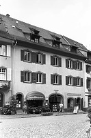 Straßenfassade  / Wohn- und Geschäftshaus in 79219 Staufen, Staufen im Breisgau (Stadtarchiv Staufen )