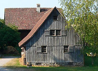 Ansicht im Bauernhausmuseum (2006) / Schopf aus Flunau in 88099 Neukirch, Flunau (20.07.2006 - http://www.bauernhausmuseum-wolfegg.de/rundgang/flunau/flunau.htm) Ansicht im Bauernhausmuseum (2006) / Schopf aus Flunau in 88099 Neukirch, Flunau (20.07.2006 - http://www.bauernhausmuseum-wolfegg.de/rundgang/flunau/flunau.htm)