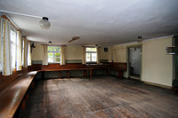 EG, Gaststube im südwestlichen Gebäudeeck, Blick nach Westen / Ehem. Gasthof Linde in 88693 Deggenhausertal, Lellwangen (24.09.2012 - A. Kuch) EG, Gaststube im südwestlichen Gebäudeeck, Blick nach Westen / Ehem. Gasthof Linde in 88693 Deggenhausertal, Lellwangen (24.09.2012 - A. Kuch)