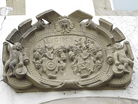 Wappenkartusche an der Westfassade (Allianzwappen des Ehepaars Chanofsky 1610/11) / Chanofsky´sches Schlösschen in 74243 Langenbrettach, Brettach (28.03.2013 - Marc Wartner)