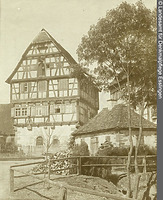 Giebelansicht von Nordosten (um 1939) / Altes Amtshaus in 74541 Vellberg (Bildindex Foto Marburg: LAD BW/Stuttgart, Aufnahme-Nr. ladbw-p1957; Bilddatei ladbw-p1957) Giebelansicht von Nordosten (um 1939) / Altes Amtshaus in 74541 Vellberg (Bildindex Foto Marburg: LAD BW/Stuttgart, Aufnahme-Nr. ladbw-p1957; Bilddatei ladbw-p1957)