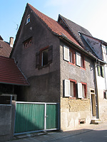 Westansicht des Gebäudes / Wohngebäude in 75031 Eppingen