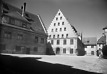 Innenhof Spital nach Norden (um 1950) / Ehem. Hl.-Geist-Spital, heute Museum in 88515 Biberach, Biberach an der Riß (Bildindex Foto Marburg: Foto: Schmidt-Glassner, Helga; Aufnahme-Nr. 1.562.167; Bilddatei fm1562167) Innenhof Spital nach Norden (um 1950) / Ehem. Hl.-Geist-Spital, heute Museum in 88515 Biberach, Biberach an der Riß (Bildindex Foto Marburg: Foto: Schmidt-Glassner, Helga; Aufnahme-Nr. 1.562.167; Bilddatei fm1562167)