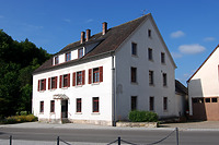 Östliche Traufseite und Nordgiebel / Ehem. Klosterapotheke in 88529 Zwiefalten (11.07.2013 - A. Kuch)