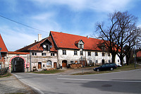 Südseite des ehem. Wohn-und Wirtschaftsgebäudes / Gutshof Treherz in 88319 Treherz (29.03.2012 - A. Kuch)