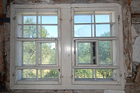 Nordseite Mittelbau, Fenster im OG / Gutshof Treherz in 88319 Treherz (18.07.2012 - A. Kuch) Nordseite Mittelbau, Fenster im OG / Gutshof Treherz in 88319 Treherz (18.07.2012 - A. Kuch)