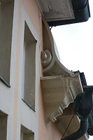 Schweifgiebel am Westflügel. Relikt des ehemaligen unteren Schlosses.  / Schloss Freudental in 74392 Freudental (20.02.2014 - Michael Hermann)