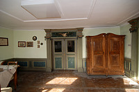 Südwestlicher Eckraum 1. OG, "Mengener Stube" (Rückseite) / Heimatmuseum, ehem. "Alte Post" in 88512 Mengen (26.10.2011 - A. Kuch)