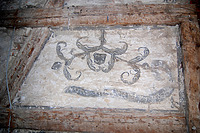 Wohnhaus 1. OG, nordwestl. Eckraum (Malerei mit Inschrift, 2. H. 17. Jh.) / "Heggbacher Hof" in 88677 Markdorf (29.02.2012 - A. Kuch) Wohnhaus 1. OG, nordwestl. Eckraum (Malerei mit Inschrift, 2. H. 17. Jh.) / "Heggbacher Hof" in 88677 Markdorf (29.02.2012 - A. Kuch)