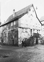 Ansicht Südgiebel gegen Norden vor Renovierung (1969) / Ehem. Badhaus in 69412 Eberbach (Bildindex Foto Marburg)