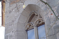 Gotischr Spitzbogen mit Maßwerkfenster an der Nordostseite des Chores / Ottilienkapelle in 75031 Eppingen, Ottilienberg (30.10.2013 - strebewerk. Riegler Läpple, Partnerschaft Diplom-Ingenieure)