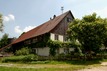 Blick auf Südwestgiebel und nordwestl.Traufseite / Bäuerliches Anwesen in 88368 Bergatreute (12.06.2014)