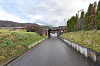 Frontalansicht von Westen / Eisenbahnüberführung bei Steinach in 77790 Steinach (2025/26 - strebewerk. Architekten GmbH) Frontalansicht von Westen / Eisenbahnüberführung bei Steinach in 77790 Steinach (2025/26 - strebewerk. Architekten GmbH)