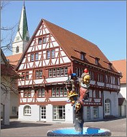 ehem. Gasthof "Zum Raben" in 88348 Saulgau (18.04.2003 - http://www.bad-saulgau.de/portale/stadtrundgang.htm, letzter Zugriff 28.11.2014) ehem. Gasthof "Zum Raben" in 88348 Saulgau (18.04.2003 - http://www.bad-saulgau.de/portale/stadtrundgang.htm, letzter Zugriff 28.11.2014)