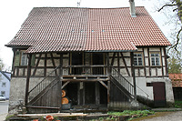 Wohnhaus Mühlstraße 15/17 mit Doppelzugang. / Bauernhaus mit Scheune Mühlstraße 15+17 in Reutlingen-Betzingen (23.04.2013 - winterfuchs)